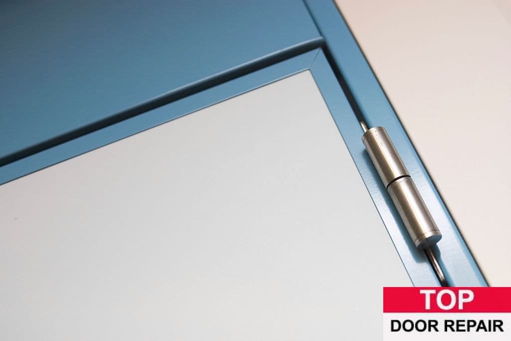 door hinge